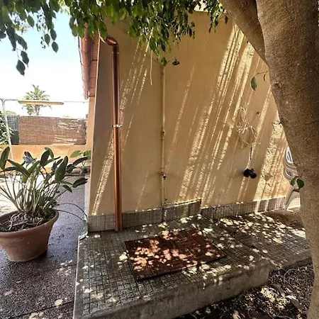 Casa Indipendente 300 M Dal Mare Apartment *